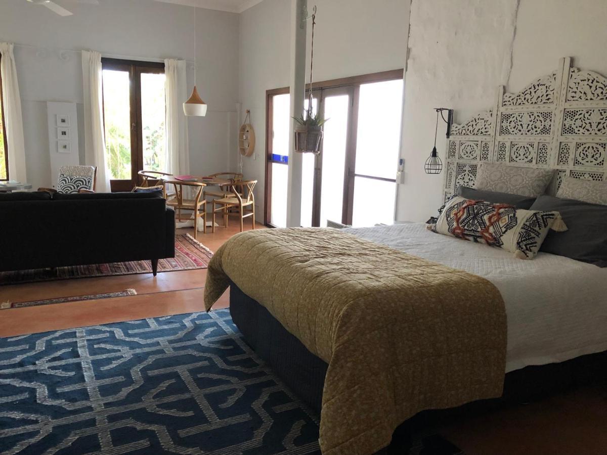 Shorebreak Studio Apartments Сапфайър Бийч Екстериор снимка