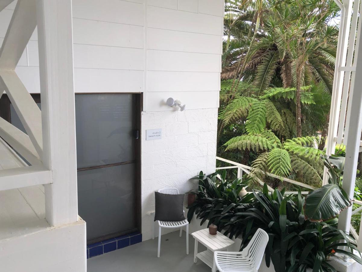 Shorebreak Studio Apartments Сапфайър Бийч Екстериор снимка